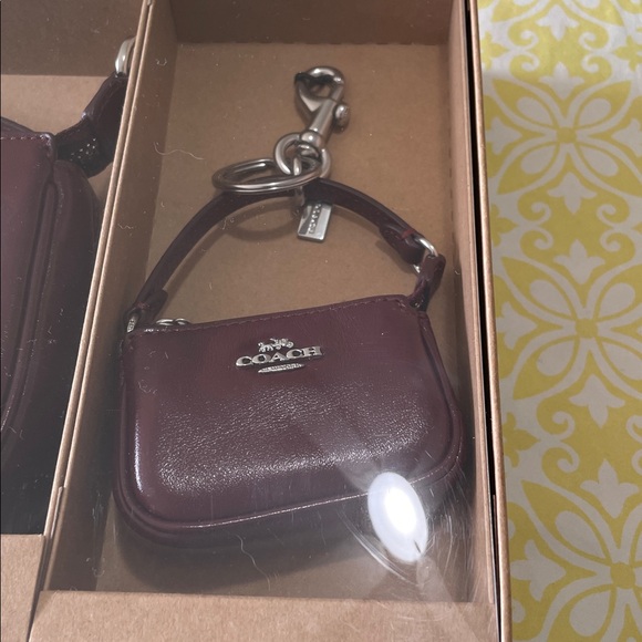 Coach Maroon Shoulder Bag & Adorable Matching Mini Bag Charm Keychain NWT w/box! - Picture 2 of 9